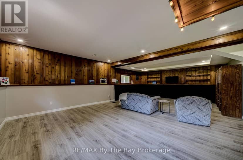 258 Sunnidale Street — photo 28 of 40