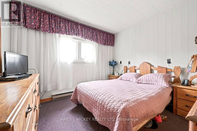 54 Ottawa Street — photo 21 of 40