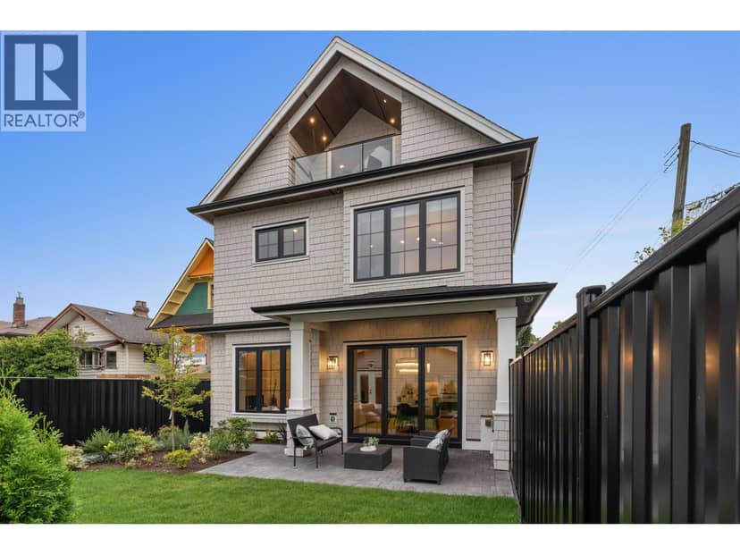 2 2256 E PENDER STREET STREET, Vancouver