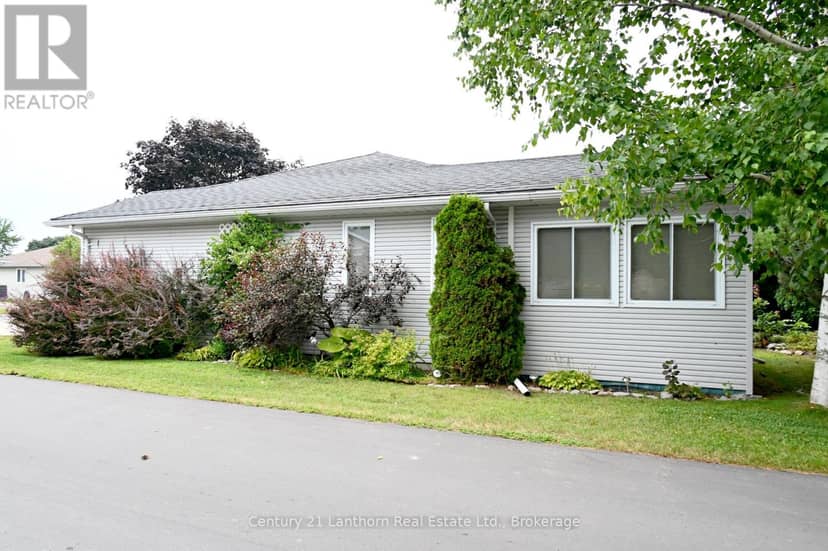 1 Reynolds Place N, Prince Edward County, photo 3