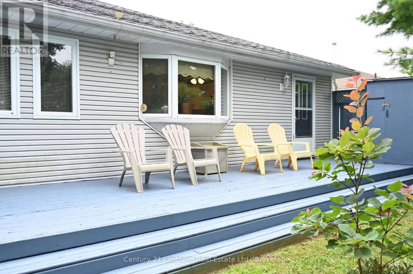 1 Reynolds Place N, Prince Edward County, photo 5