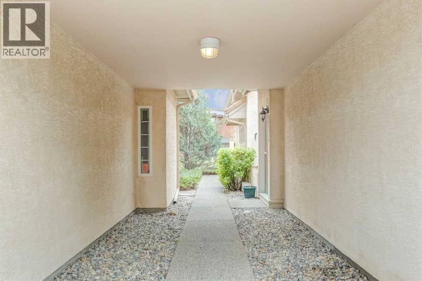 107 Patterson View SW, Calgary, photo 2