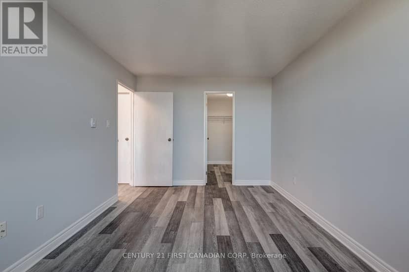 1014 - 45 Pond Mills Road — photo 15 of 19