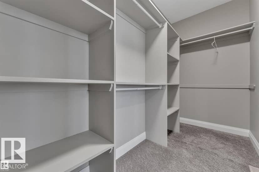 4902 38 ST — photo 35 of 40