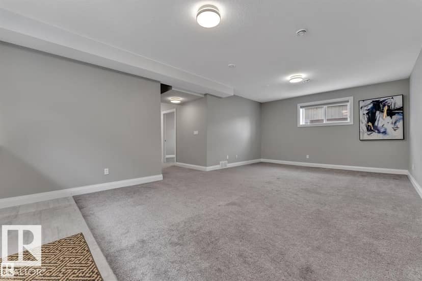 4902 38 ST — photo 37 of 40