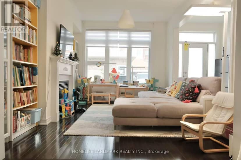 220 South Unionville Avenue — photo 2 of 6