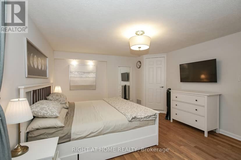 75 - 1080 Walden Circle — photo 32 of 40