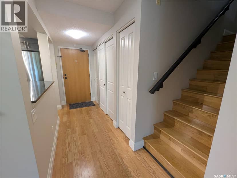 204 921 Main STREET E — photo 17 of 40