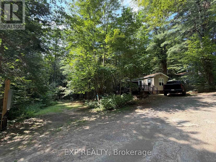 740 Poplar Cres - 1047 Bonnie Lake Camp Road — photo 2 of 21