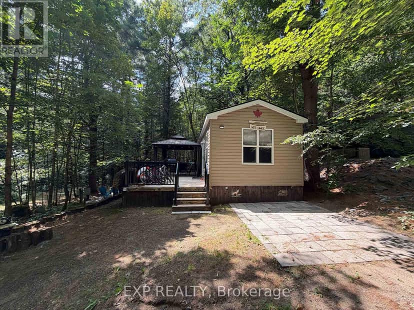740 Poplar Cres - 1047 Bonnie Lake Camp Road — photo 4 of 21