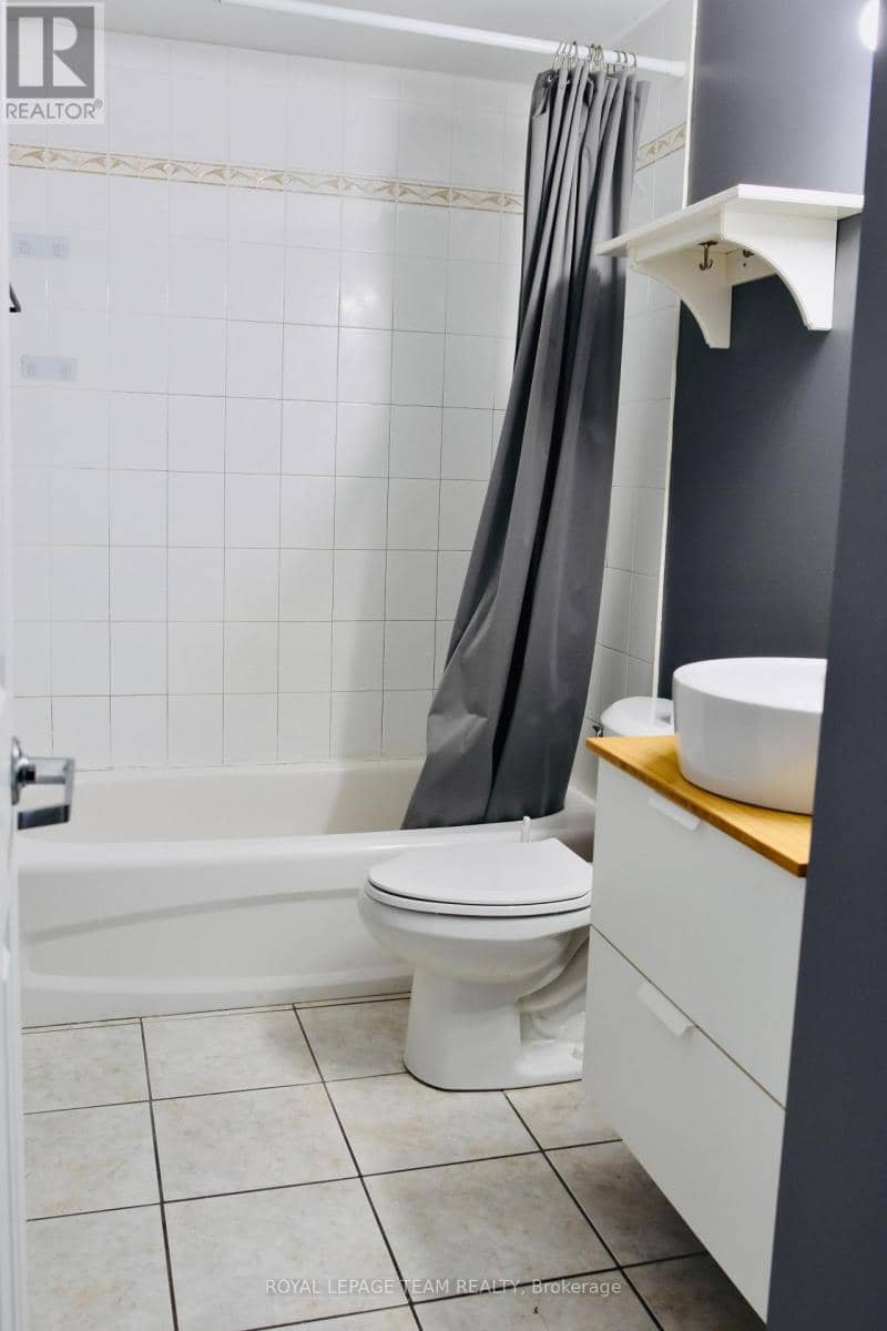 3E - 150 York Street — photo 8 of 16