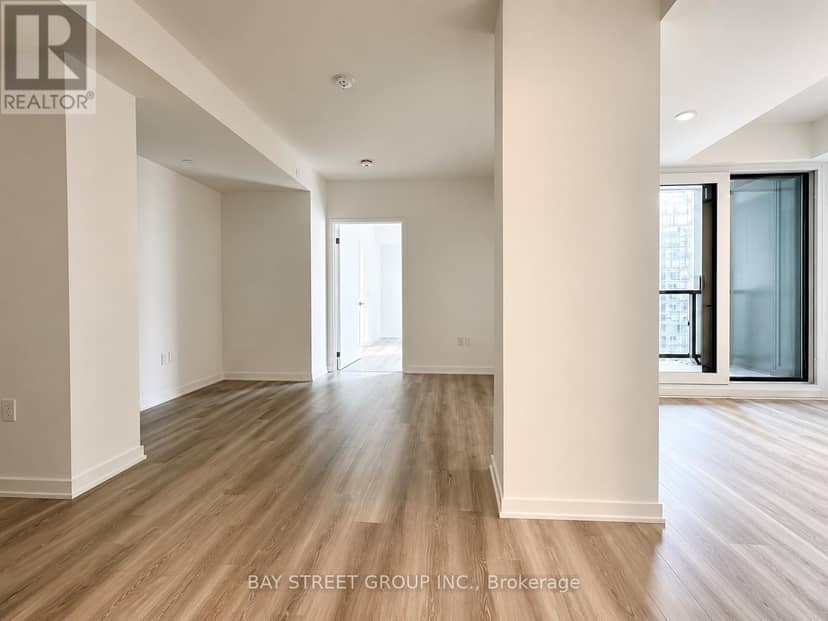 1116 - 121 St Patrick Street — photo 3 of 9