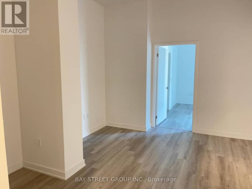 1116 - 121 St Patrick Street — photo 4 of 9