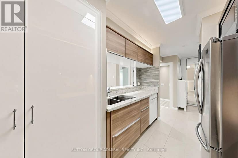 435 - 650 Lawrence Avenue W — photo 18 of 34