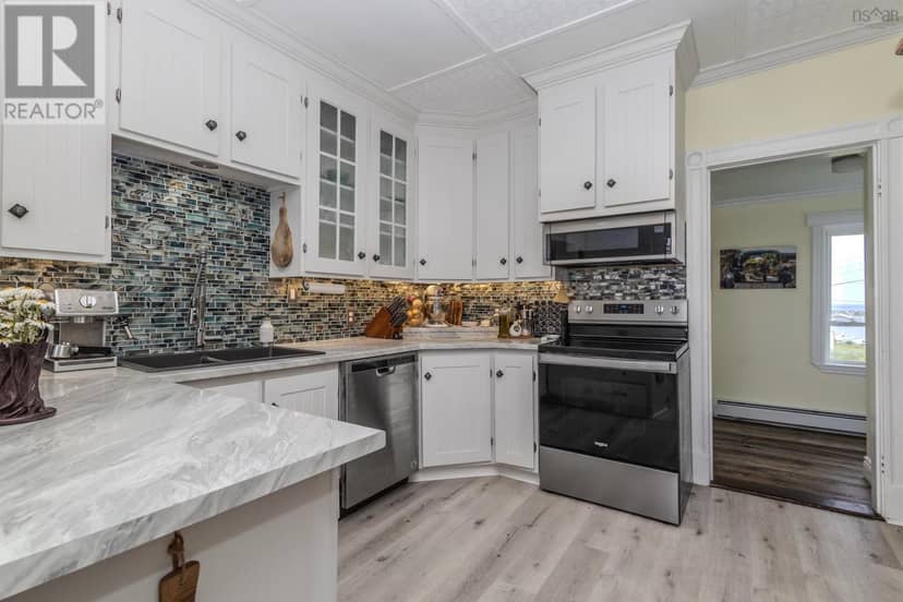 36 Seaview Drive — photo 19 of 40