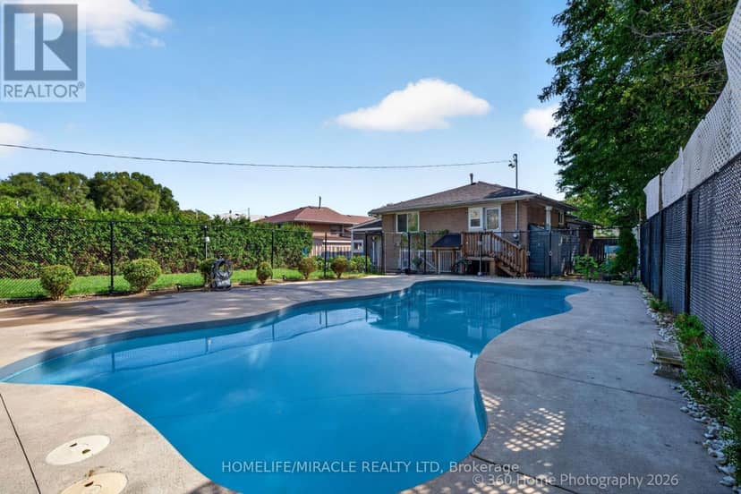 178 Kingsview Boulevard, Toronto, photo 2