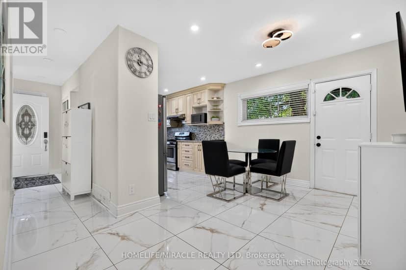 178 Kingsview Boulevard — photo 21 of 25