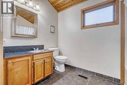 240 Essex Street — photo 19 of 40