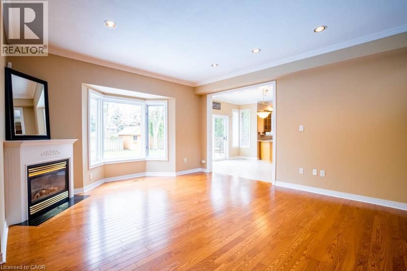 8 SOPHIE Court — photo 18 of 40