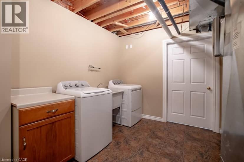 8 SOPHIE Court — photo 39 of 40