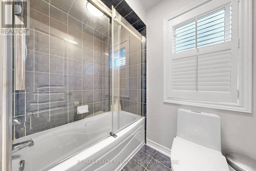 1239 Fox Crescent — photo 36 of 40