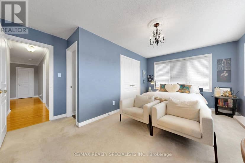 1239 Fox Crescent — photo 38 of 40
