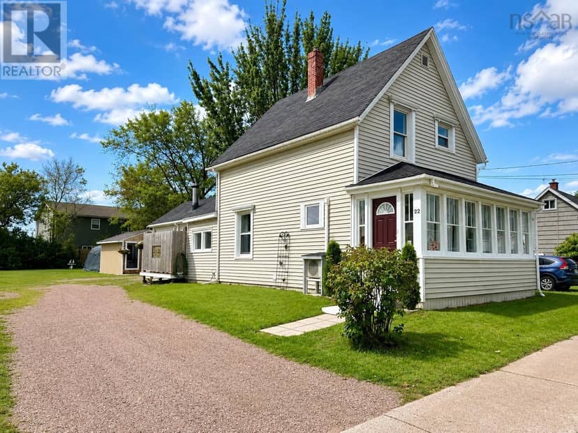 22 Chamberlain Street — photo 1 of 40
