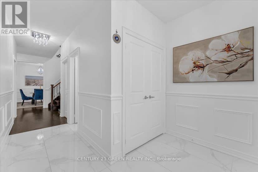 16 Grendon Crescent — photo 5 of 40