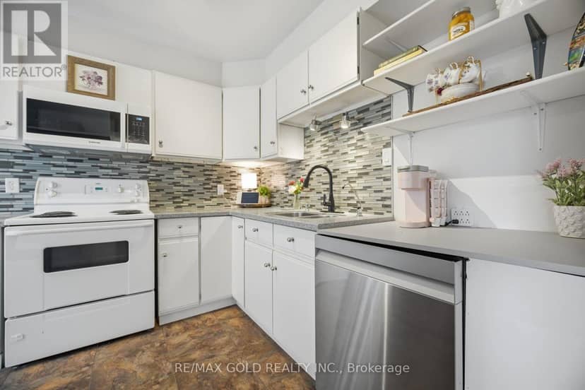 12 - 65 Scott Street — photo 14 of 40