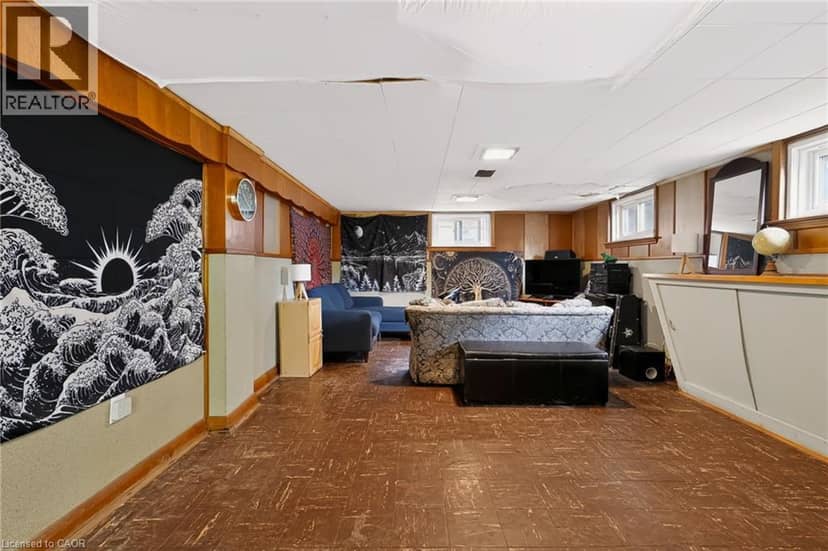 1046 SHEPHERDS Drive — photo 33 of 40