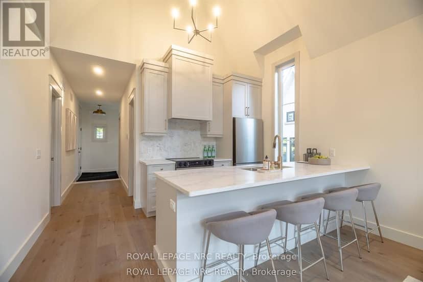 281 Elmwood Avenue — photo 9 of 33