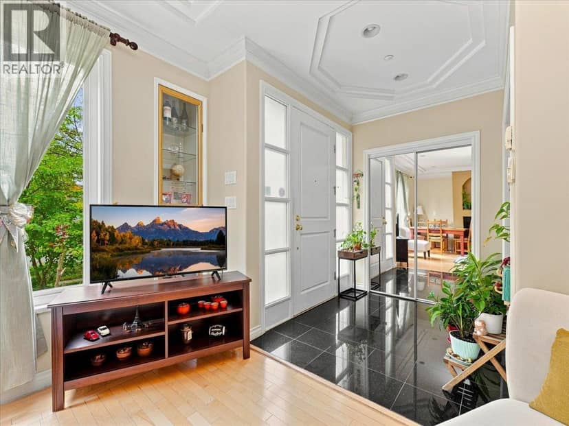 2579 W 45TH AVENUE, Vancouver, photo 2