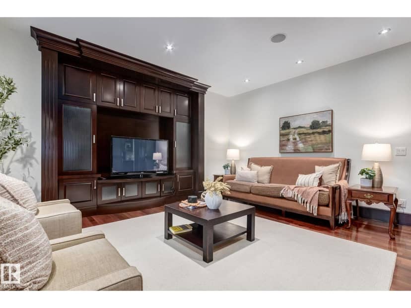 1840 Westmount BV — photo 18 of 40