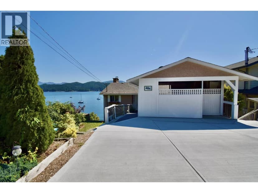484 MARINE DRIVE, Gibsons