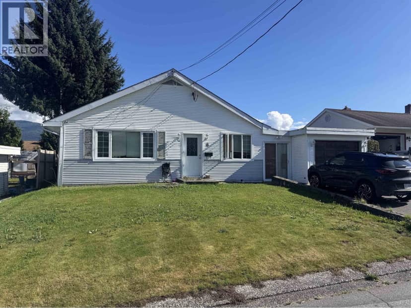 8 STEIN STREET, Kitimat