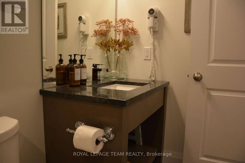 101 - 100 Alpine Lane — photo 4 of 39