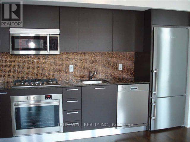 1510 - 375 King Street W — photo 2 of 12