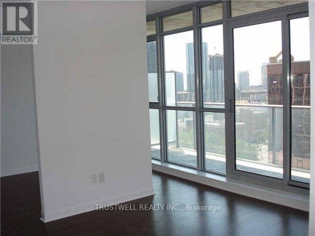 1510 - 375 King Street W — photo 3 of 12