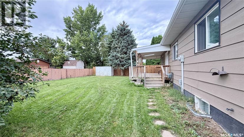 508 McGillivray STREET — photo 13 of 40