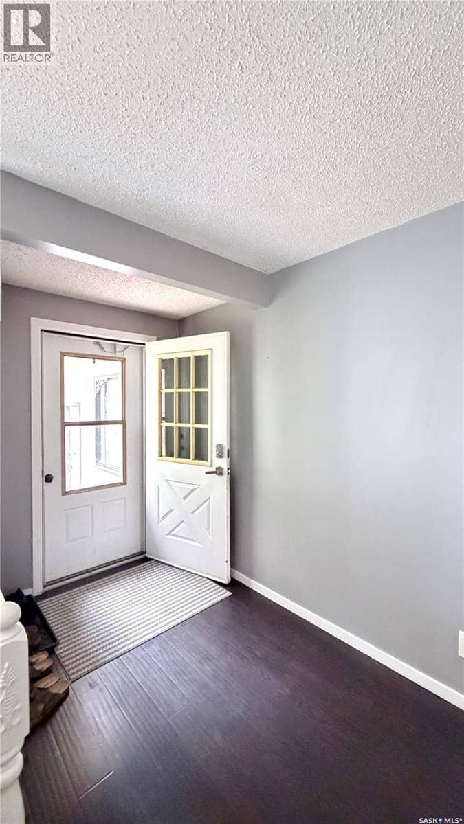 508 McGillivray STREET — photo 14 of 40