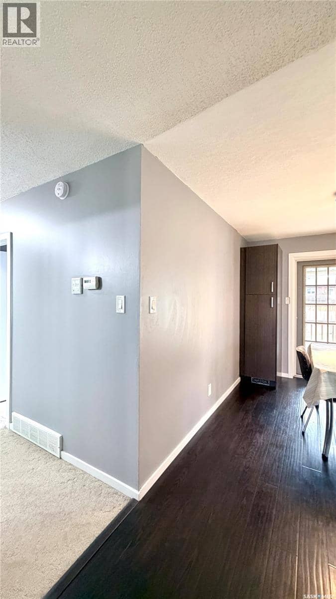 508 McGillivray STREET — photo 27 of 40