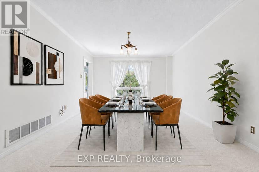 51 Sanderson Crescent, Richmond Hill, photo 6