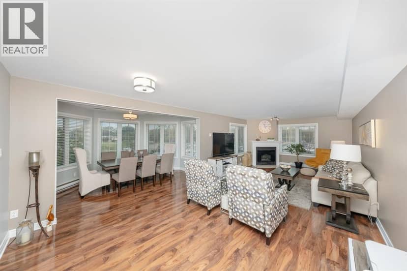 1520 Venetian BOULEVARD Unit# M201, Point Edward, photo 6
