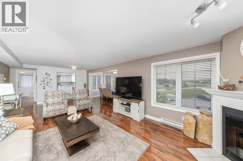 1520 Venetian BOULEVARD Unit# M201, Point Edward