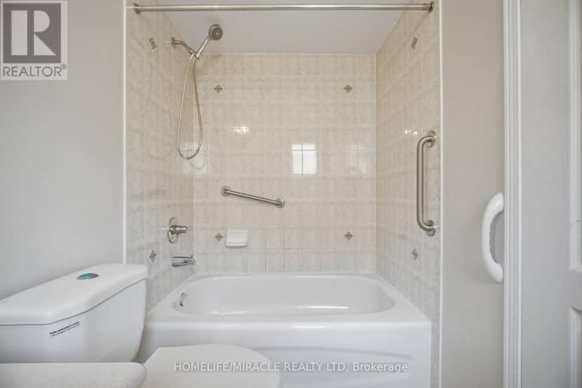 101 Crystalview Crescent — photo 25 of 40