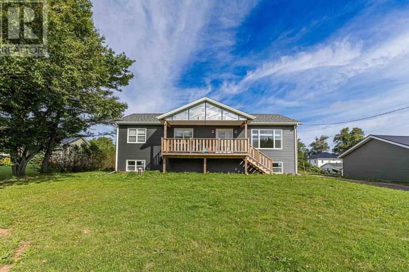 22 RIVERVIEW Crescent — photo 1 of 34