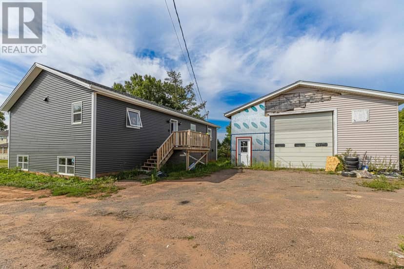 22 RIVERVIEW Crescent — photo 4 of 34