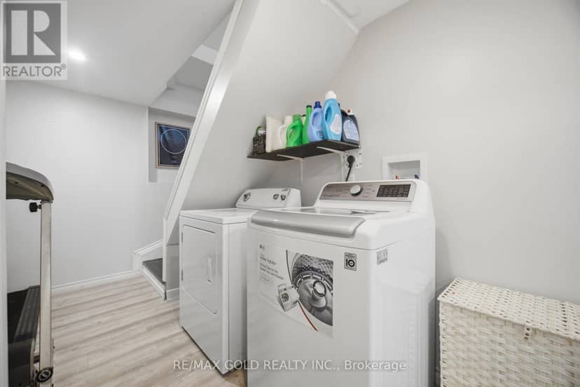 12 - 65 Scott Street — photo 33 of 40