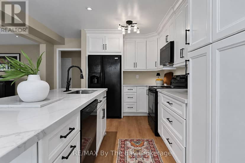 84 Wesley Avenue — photo 10 of 40