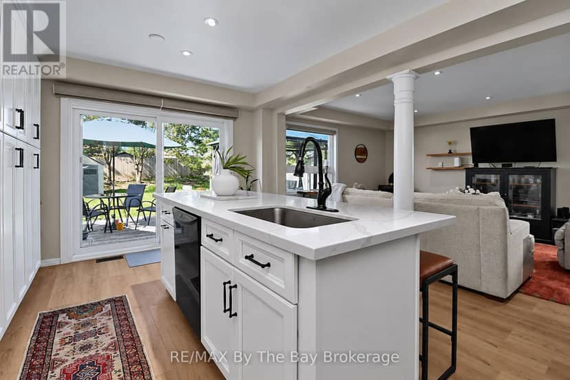 84 Wesley Avenue — photo 11 of 40